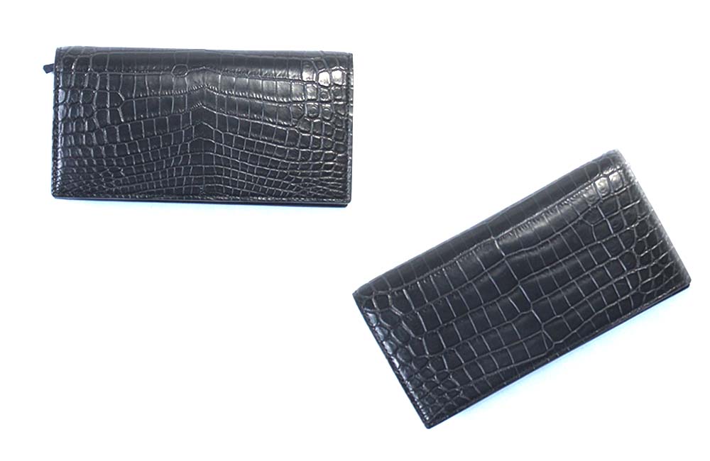 クロコダイル財布の表面と裏面