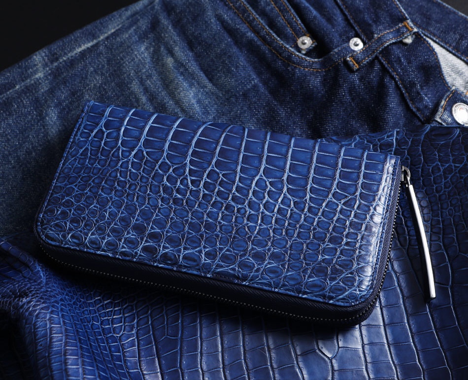 藍染めのクロコダイル財布